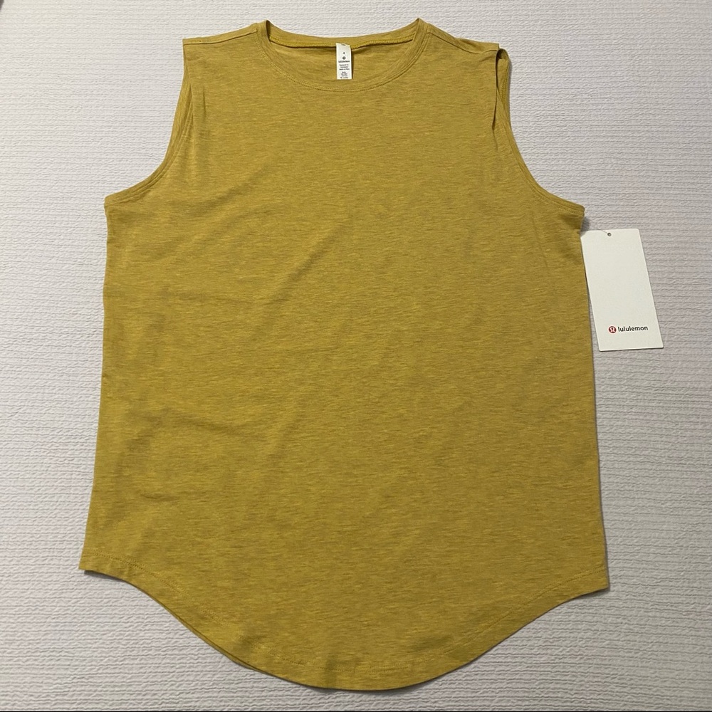 Lululemon Brunswick Muscle Tank Size 4 NWT Heathered Honeycomb